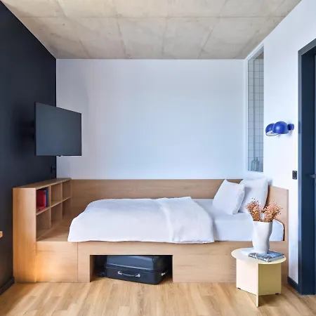 Ξενοδοχείο με διαμερίσματα Stayery Ehrenfeld 4*